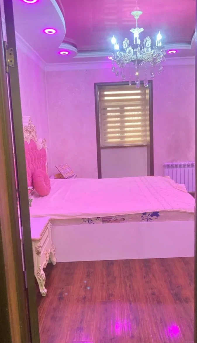 Манзили 3-ҳуҷрагӣ, ошёнаи 12, 85м², И. Сомонӣ, пушти Парламент