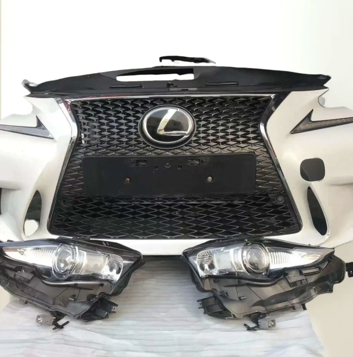 Облицовка на lexus is 2014